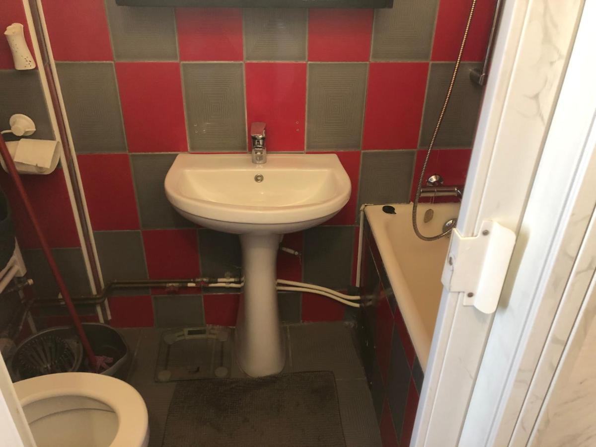Lovely 1 Bedroom Apartment Close To Old Town Bukarest Eksteriør billede