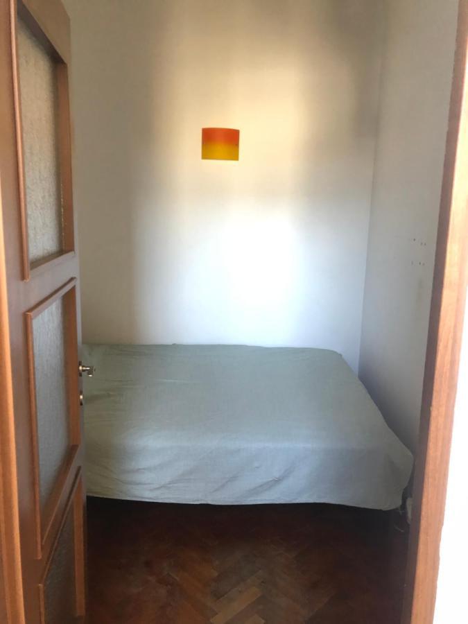 Lovely 1 Bedroom Apartment Close To Old Town Bukarest Eksteriør billede